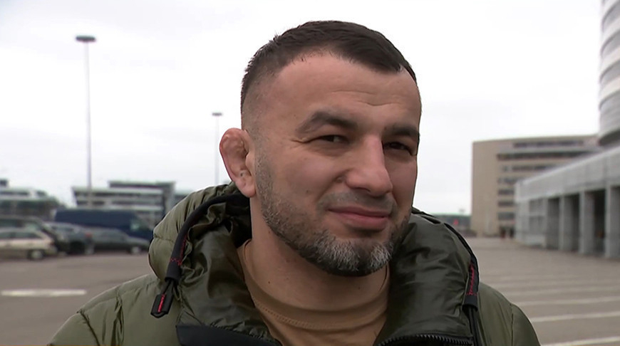 Alim Selímov. Captura de pantalla del video del canal de televisión Belarús 1