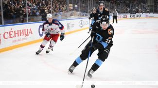 Durante el partido entre el Dinamo Minsk y el CSKA Moscú