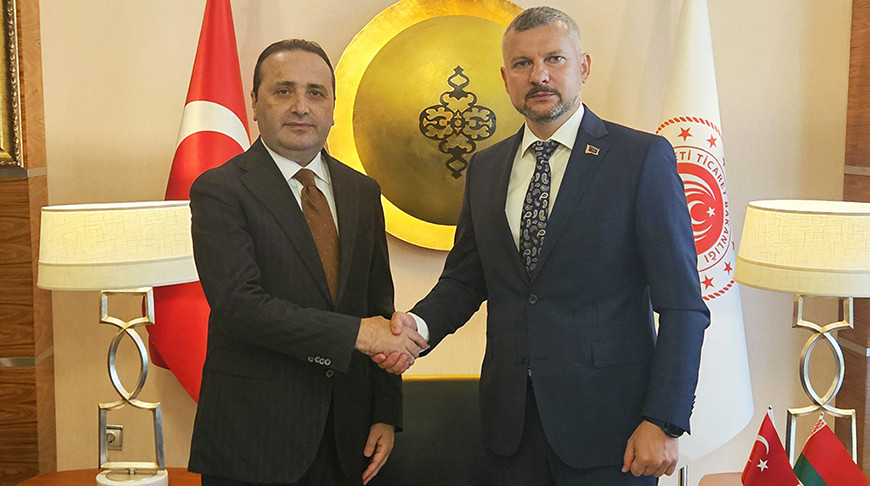 Mustafa Tuzcu y Anatoli Glaz. Foto del Ministerio de Asuntos Exteriores