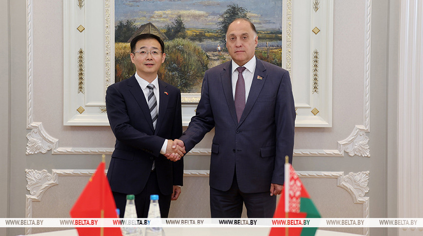 Zhang Wenchuan y Aleksandr Volfóvich