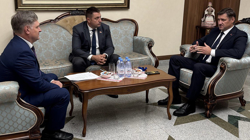 Foto de la Embajada de la República de Belarús en la República de Kazajistán