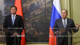 Maksim Ryzhenkov y Serguéi Lavrov. Foto de TASS