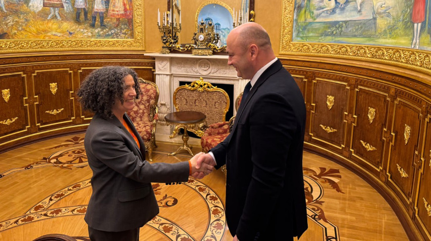 María del Rosario Portell Casanova y Aleksandr Rogózhnik. Foto del servicio de prensa de la Embajada de Belarús en Rusia