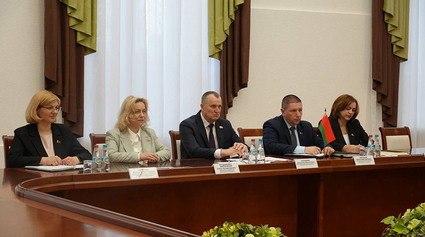 Foto del Comité Ejecutivo de la provincia de Moguiliov