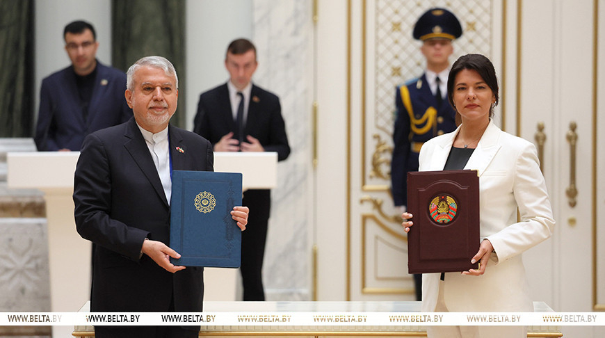 Un memorando de entendimiento sobre cooperación firmado entre la Agencia Telegráfica de Belarús y la Agencia de Noticias de la República Islámica de Irán