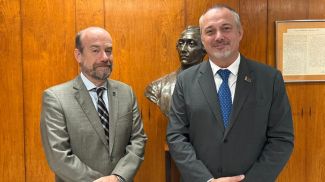 Rafael Azeredo y Andréi Andréyev. Foto de la Embajada de Belarús en Brasil
