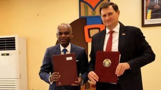 Robert Dussey y Maksim Ryzhenkov. Foto del Ministerio de Asuntos Exteriores