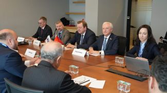Foto de la Cámara de Representantes de la Asamblea Nacional de la República de Belarús