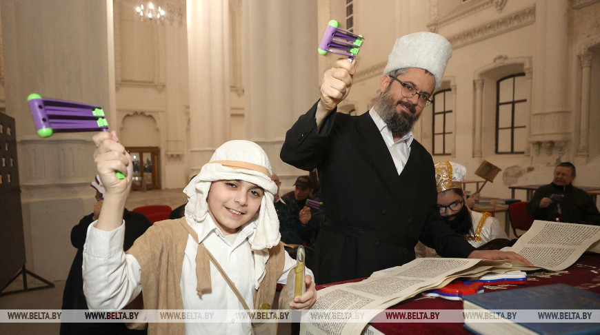  La fiesta de
Purim se celebró en Grodno 