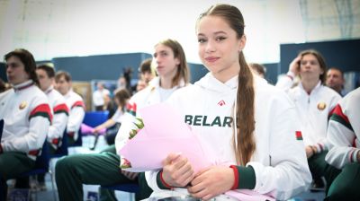  El CON de Belarús
rindió homenaje a los ganadores de los Juegos Deportivos “Niños de Primorie” 