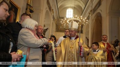 Vigilia Pascual
en la Iglesia de Corpus Christi de Grodno 