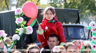 El Día de la Victoria en Vítebsk comenzó con
una procesión festiva 