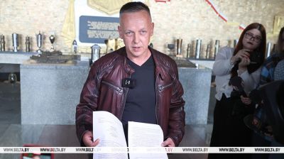 Tomasz Szmydt visitó el Museo de la Mancomunidad Soviético-Polaca 