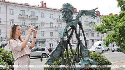 En Vítebsk se instaló una escultura dedicada al escritor ruso Iván Bunin 