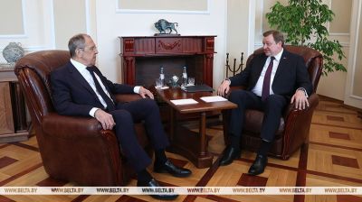 Los cancilleres de Belarús y Rusia sostuvieron conversaciones en Minsk 
