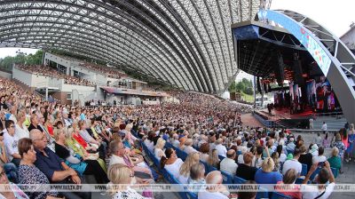 Un gran concierto en honor del 1050º aniversario de Vítebsk se celebró en el Anfiteatro de Verano 