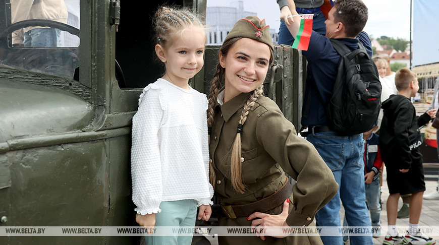  Los festejos en Minsk  