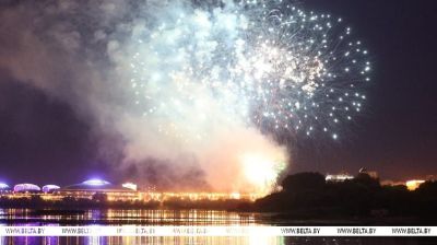 Los fuegos artificiales en la capital belarusa conmotivo del
Día de la Independencia 