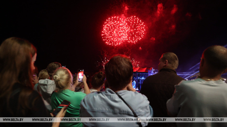 Fuegos artificiales en Aleksandría 