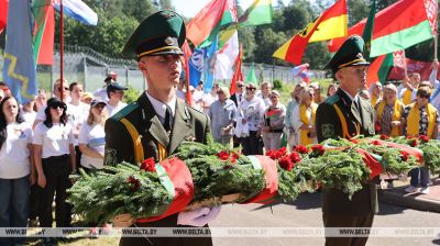 Se rindió homenaje a la memoria de los soldados soviéticos en la Colina de la Amistad 