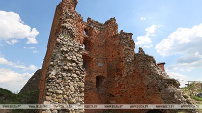 Continúa la reconstrucción del castillo de Novogrúdok 