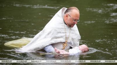 El bautizo a la orilla del Neman 