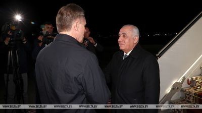 El primer ministro de Azerbaiyán arribó a Minsk 