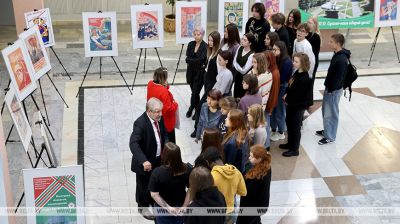 En Gómel se presentan exposiciones únicas en el marco del
Maratón de la Unidad 