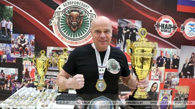 El levantador de pesos Joroneko establece otro récord mundial en el halterismo belaruso