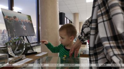  La exposición única de regalos al Presidente en Soligorsk 
 