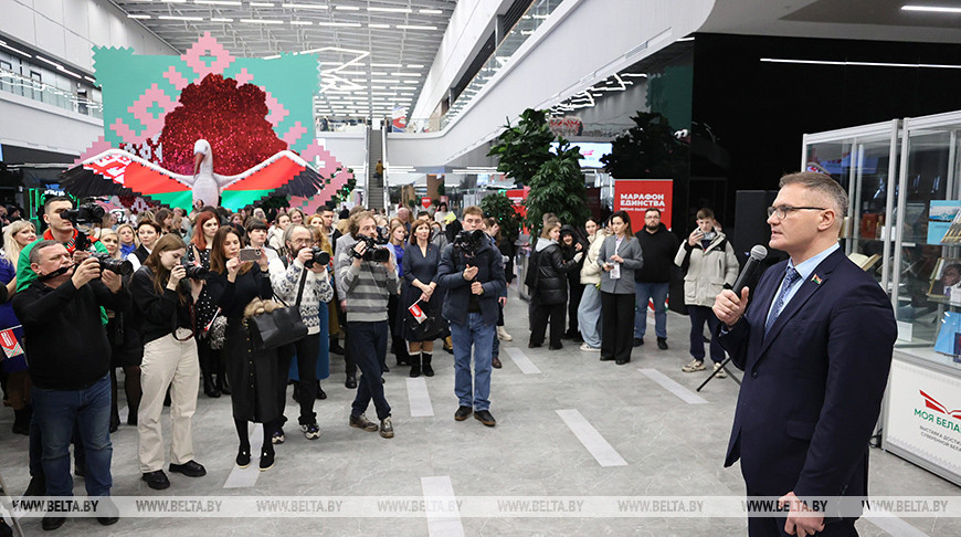 Maratón de la Unidad: Presentada en Minsk la exposición “Libros regalados al Presidente”