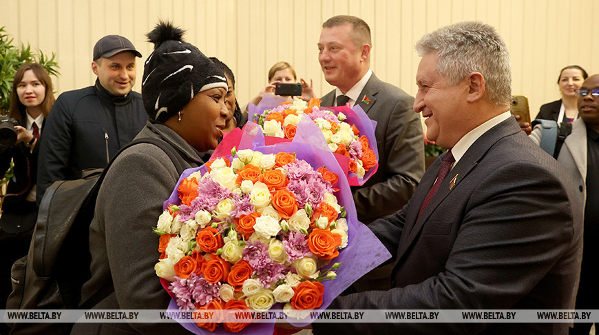 Los observadores internacionales del Parlamento Panafricano
llegan a Minsk 