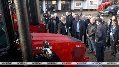 Una delegación del Parlamento Panafricano visita MTZ 