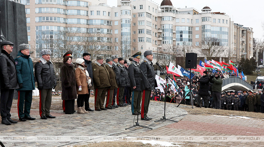  Volfóvich: Quien no recuerda su historia, no valora la paz y la seguridad
 