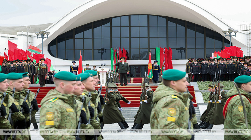 Los militares belarusos juran lealtad a la nación y al Presidente 