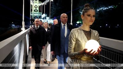 Reabierto en Mosty el puente peatonal suspendido más largo de Belarús 