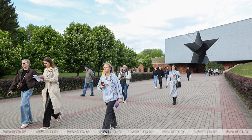 Los periodistas de la UEE y la CEI visitaron la Fortaleza de
Brest 