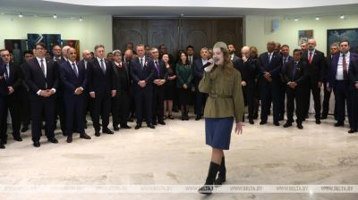 El Ministerio de Asuntos Exteriores organizó un acto para conmemorar el 80º aniversario del Día de la Victoria 