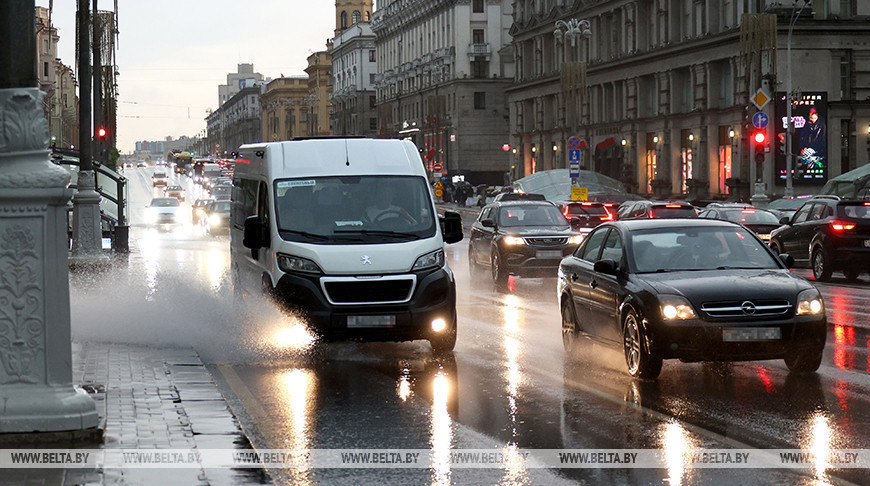 Un chaparrón cayó sobre Minsk 