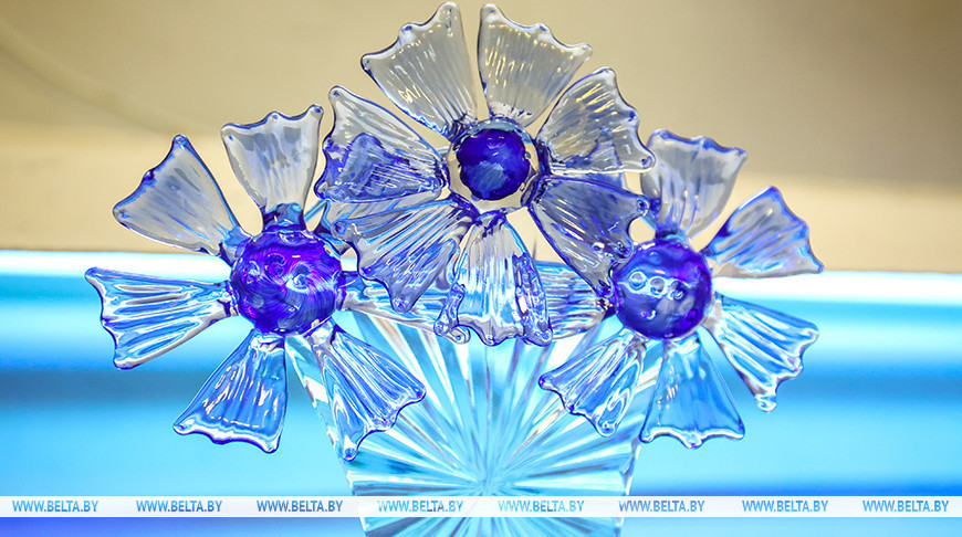  Símbolo de cristal de “Slavianski Bazar en Vítebsk”  