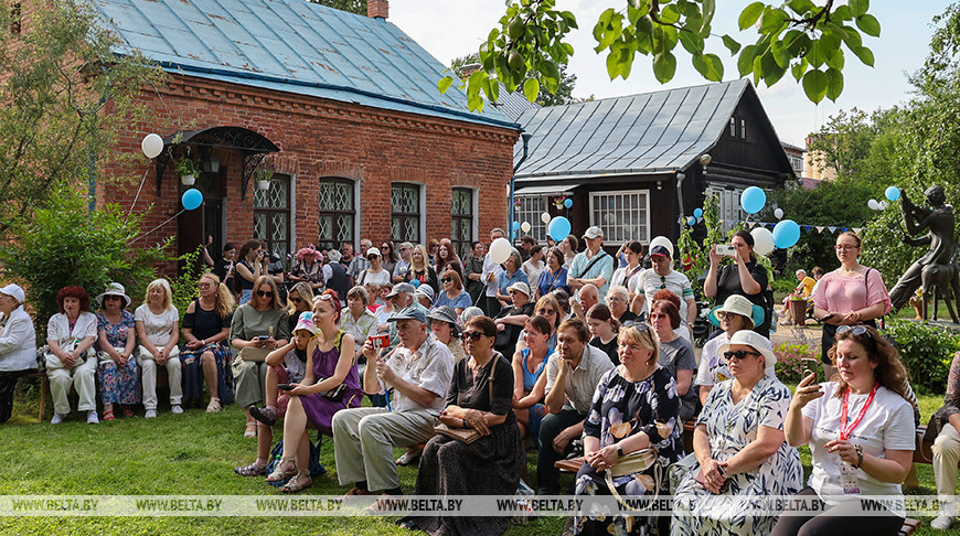 En Vítebsk celebraron el 138º aniversario del nacimiento de Chagall
