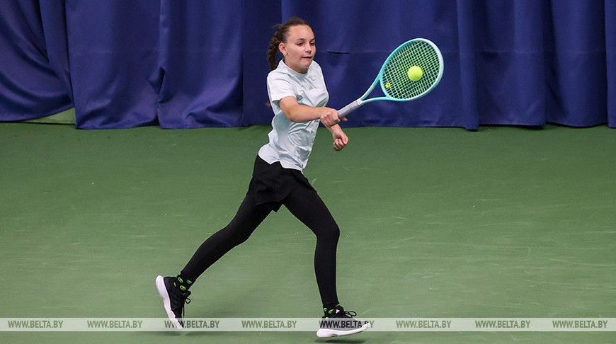 En Minsk se celebra la segunda etapa del torneo de tenis Raqueta de Oro 