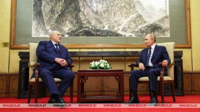 Lukashenko y Putin se reunieron en Pekín 