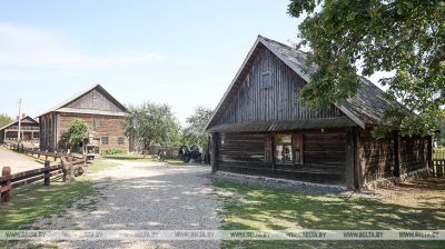 Rutas turísticas de Zaslavl: complejo etnográfico y museo de mitología 