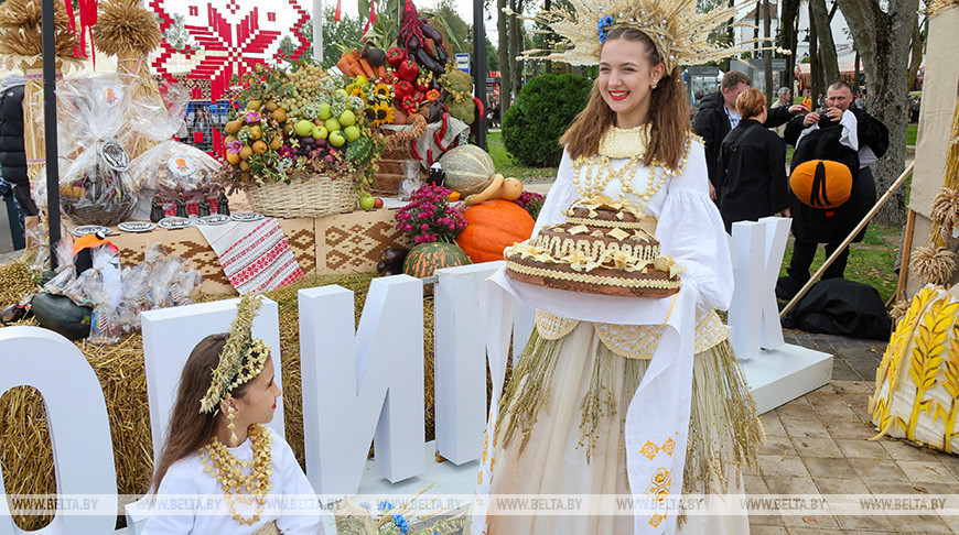Se celebró la fiesta regional Dazhynki en Zaslavl