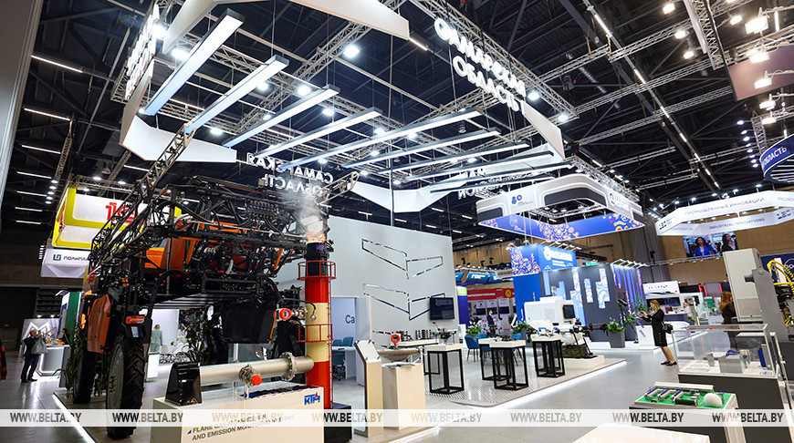 La exposición INNOPROM. Belarús en Minsk