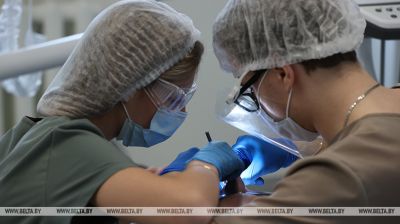 Belarús y China cooperarán en la investigación y prevención de enfermedades bucodentales