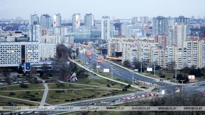 Paisaje urbano. Centro de Minsk desde las alturas