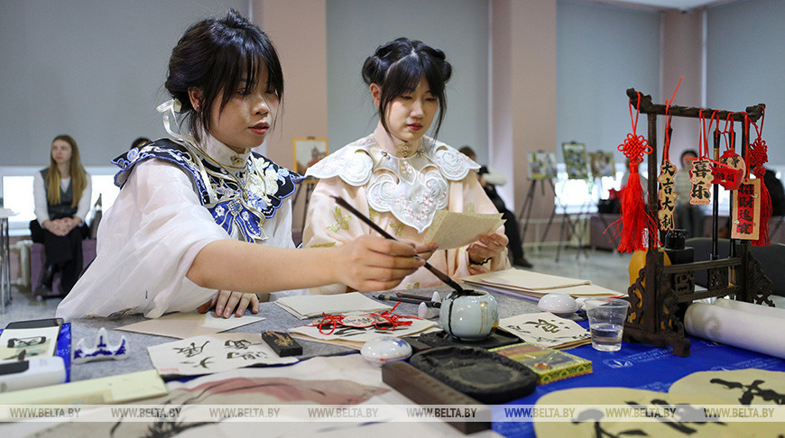  Más de 500 estudiantes extranjeros se unieron al festival de creatividad F.-ART.bу-2025
 