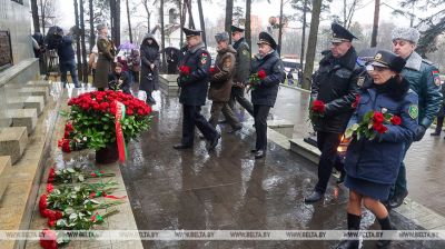  En Minsk se honró la memoria de las víctimas del genocidio
 